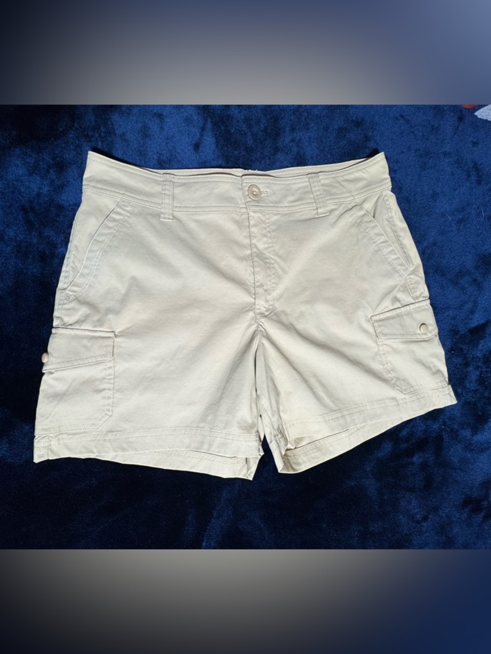 Corpcore/Granola Girl Cargo Shorts in Light Beige